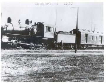 Engine No. 10 with crew in Cumberland, 1920.