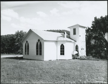 Picture showing the church building's exterior.